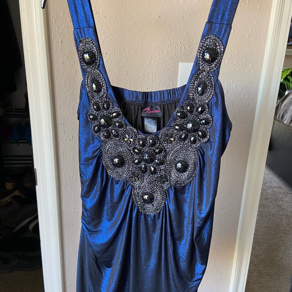 Top - Picture 2 of 4